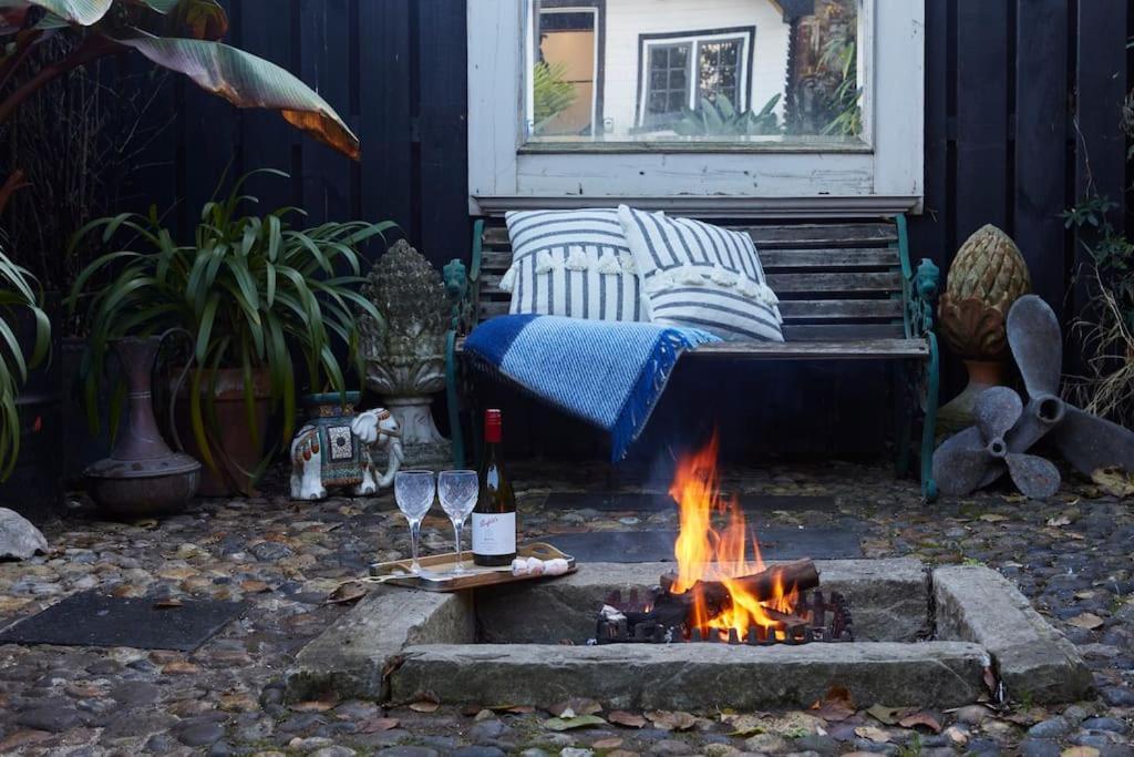 The Cabana - A Romantic Seaside Getaway And Garden Ryde  Exterior photo